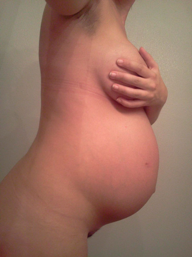 Selfies de una embarazada desnuda